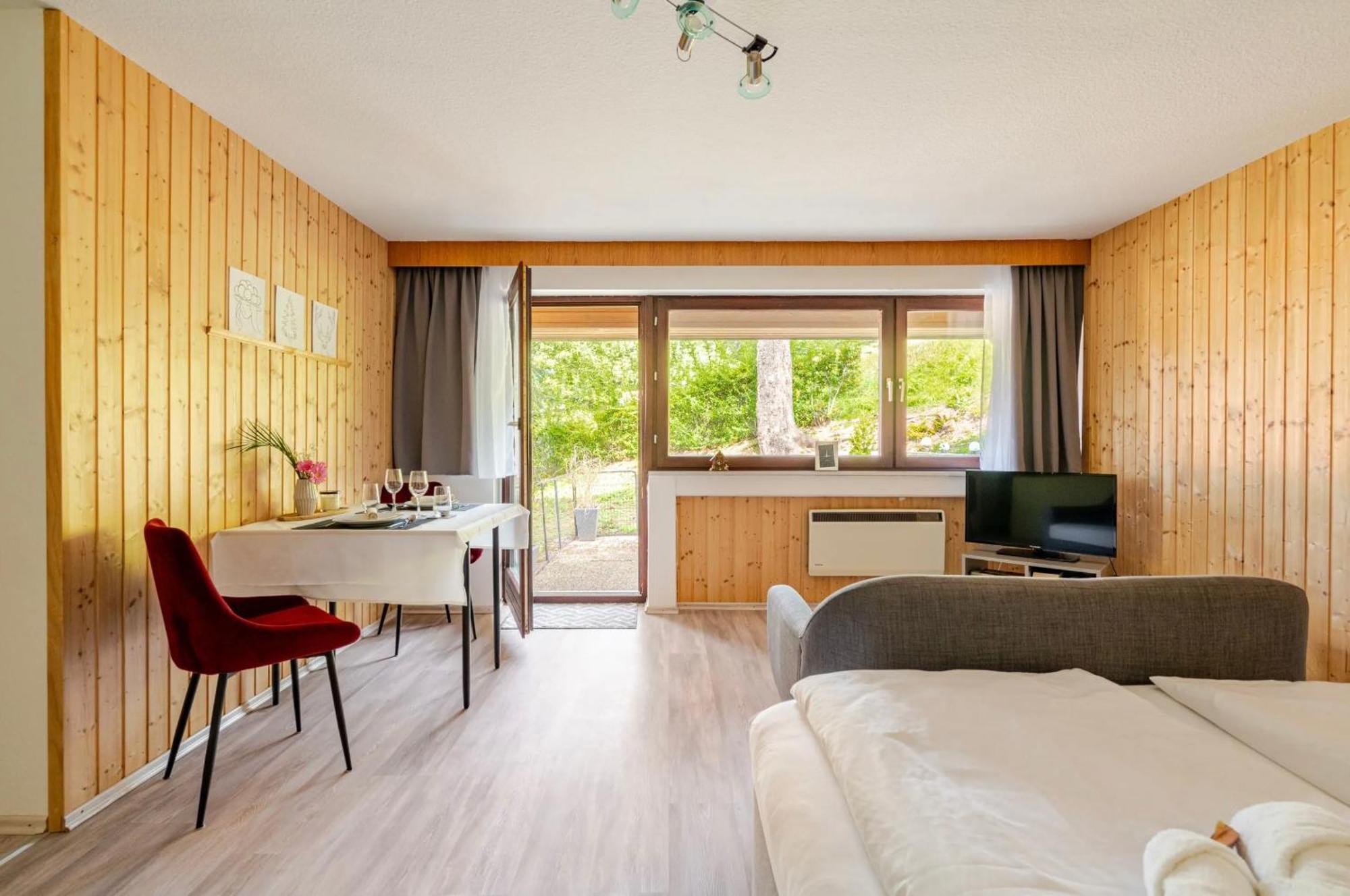 An Wanderwegen Gelegen Mit Terrasse Und Boxspringbett Lägenhet Sasbachwalden Exteriör bild